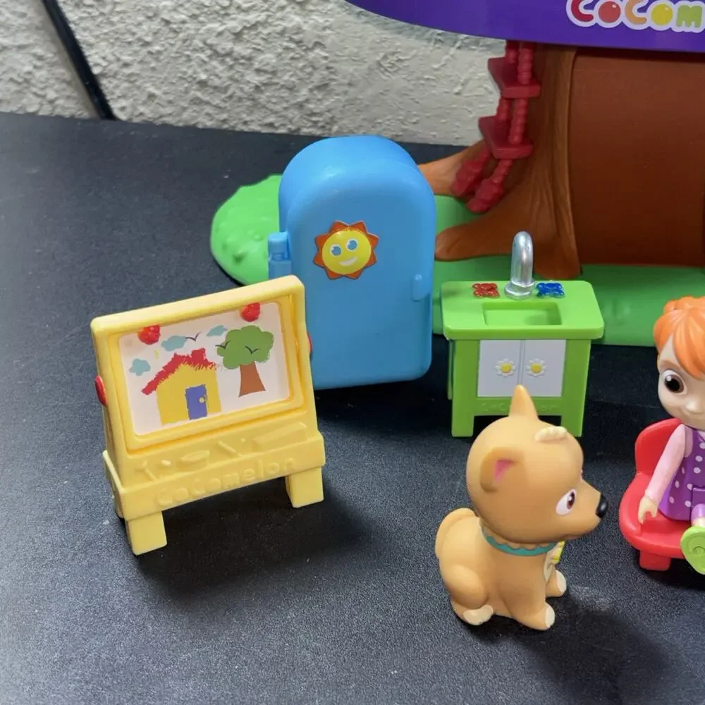 CoComelon Deluxe Clubhouse Songs & Sounds Playset with JJ, Nina Shark, Dog Bingo